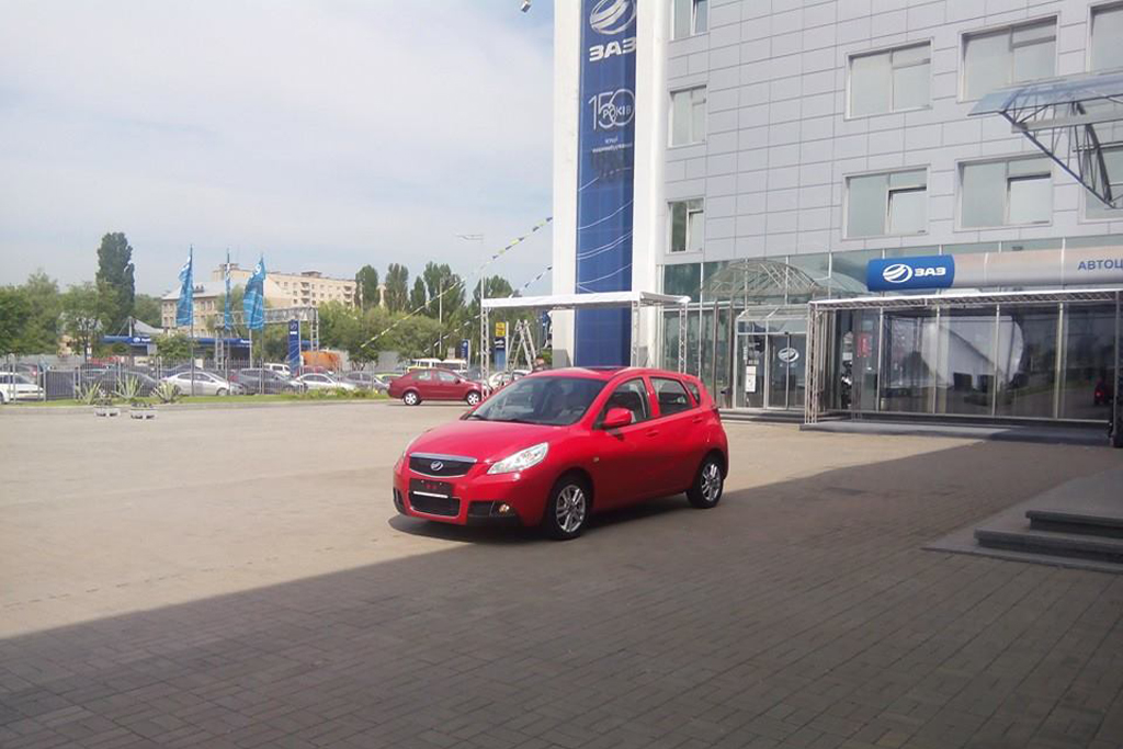 Появились шпионские снимки новой ЗАЗ Славута