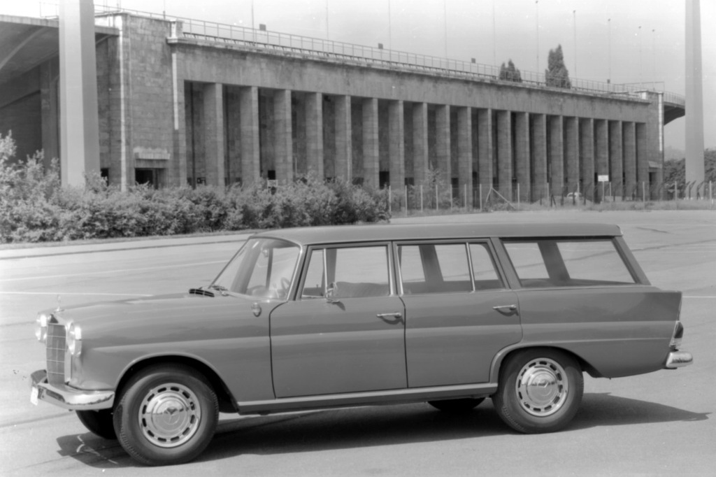 Mercedes-Benz 190 Dc Universal were built from 1965 at IMA in Belgium.