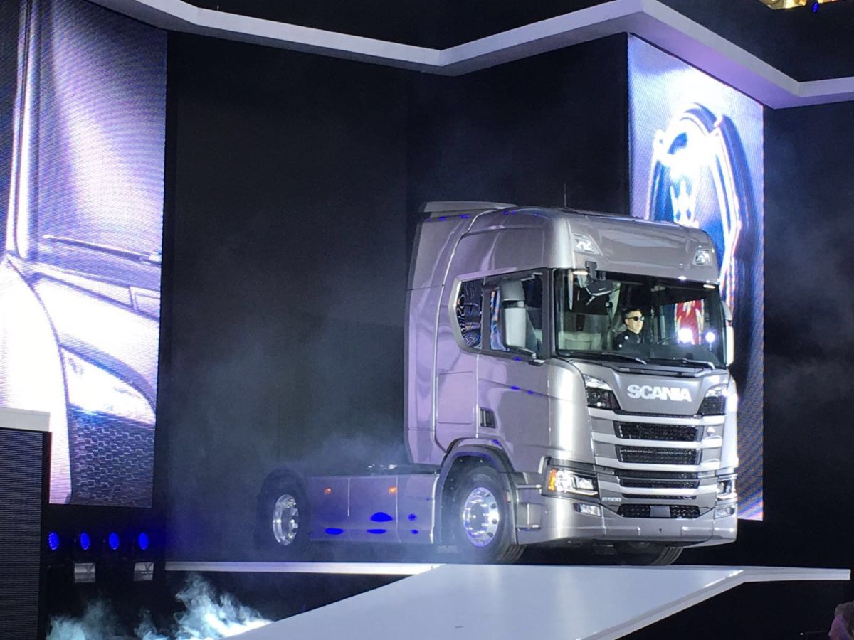 Премьерный показ грузовиков Scania нового поколения. Онлайн-трансляция