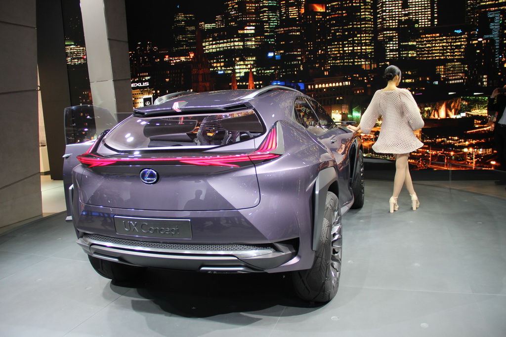 Lexus UX Concept