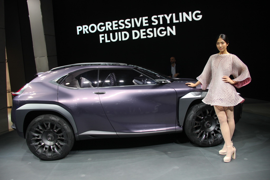 Lexus UX Concept