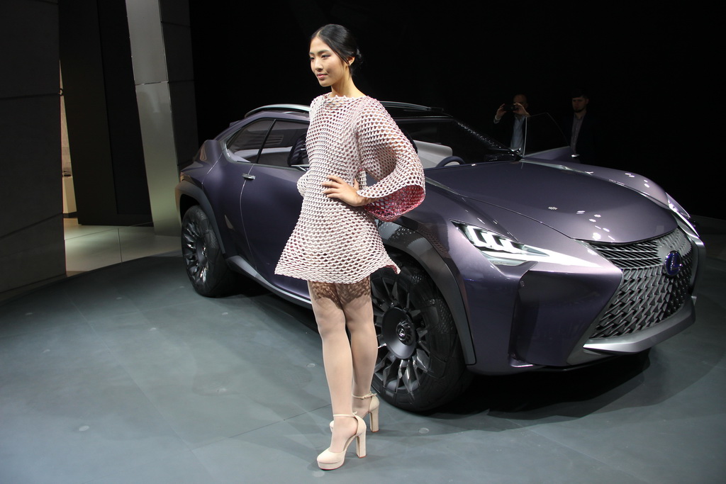 Lexus UX Concept