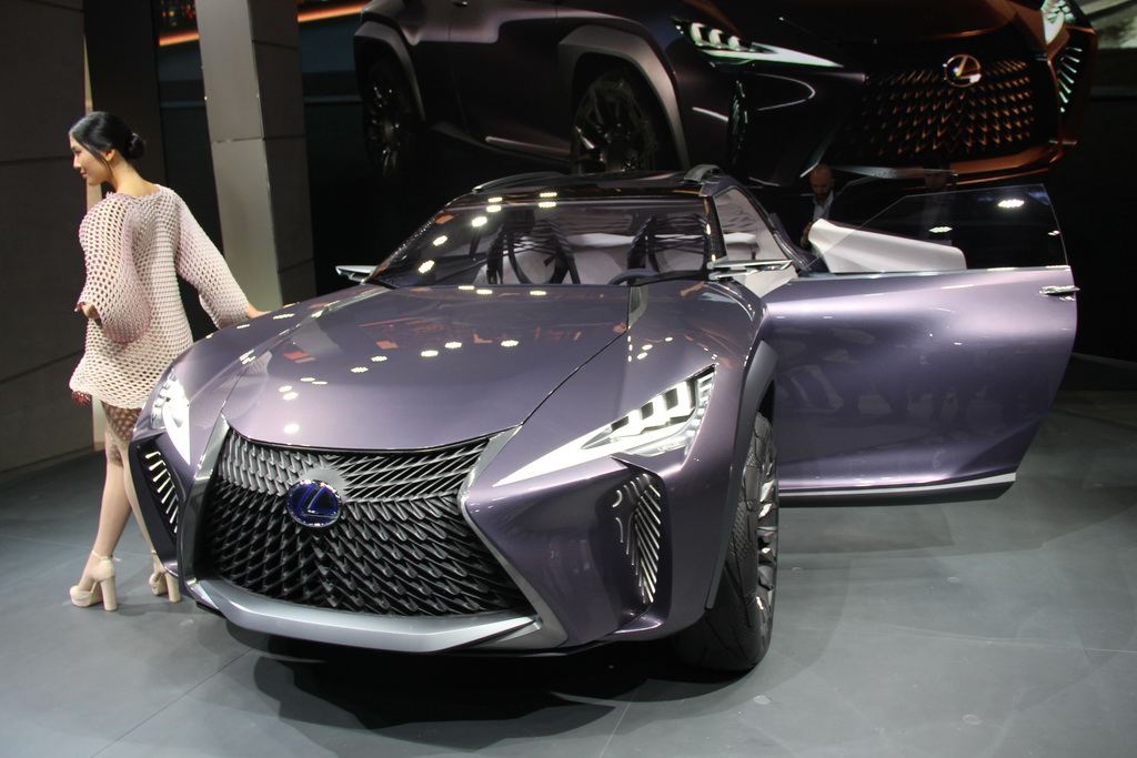 Lexus UX Concept