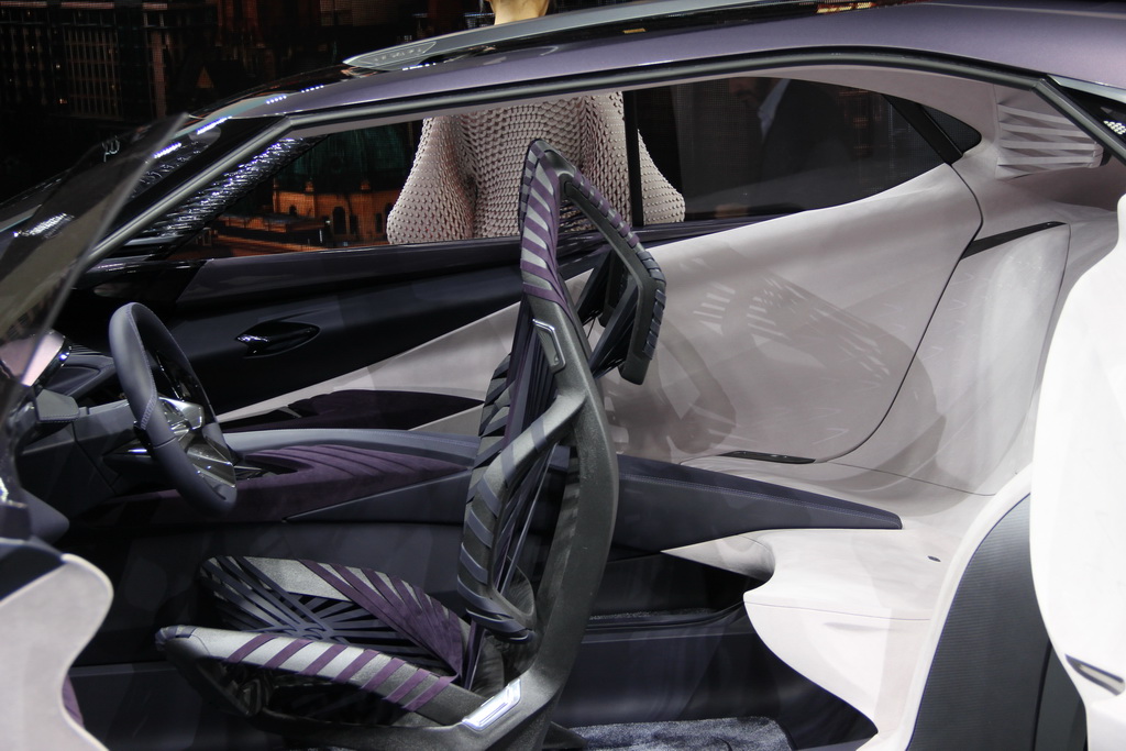 Lexus UX Concept