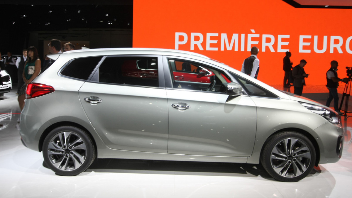 KIA Carens