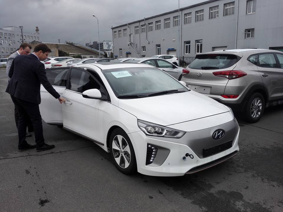 Электромобиль Hyundai IONIQ появился в Украине ФОТО Петро Савка
