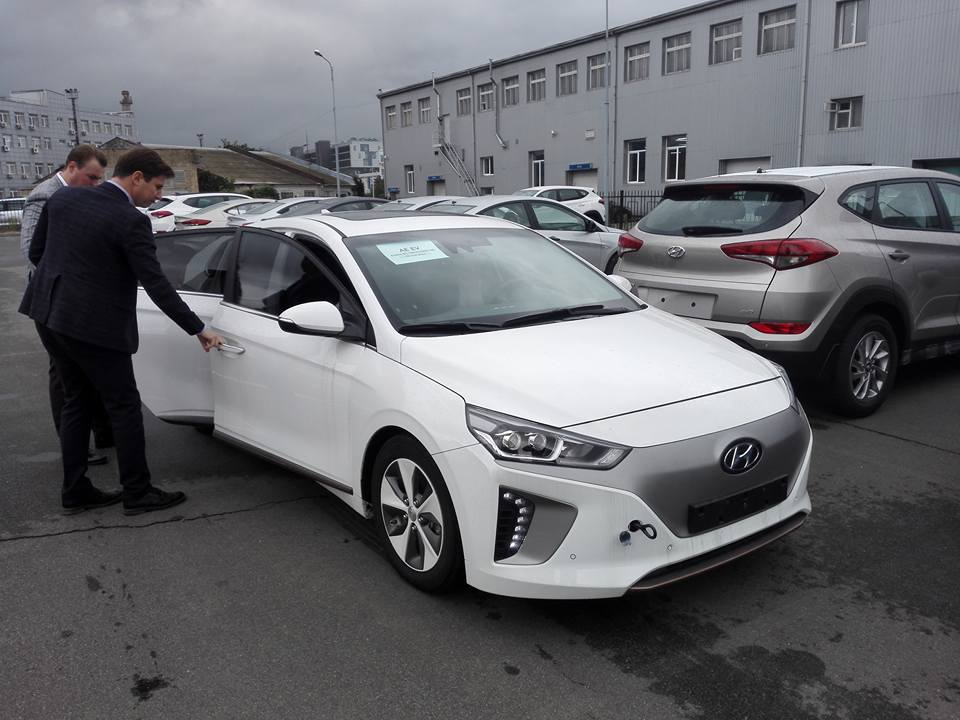 Hyundai IONIQ