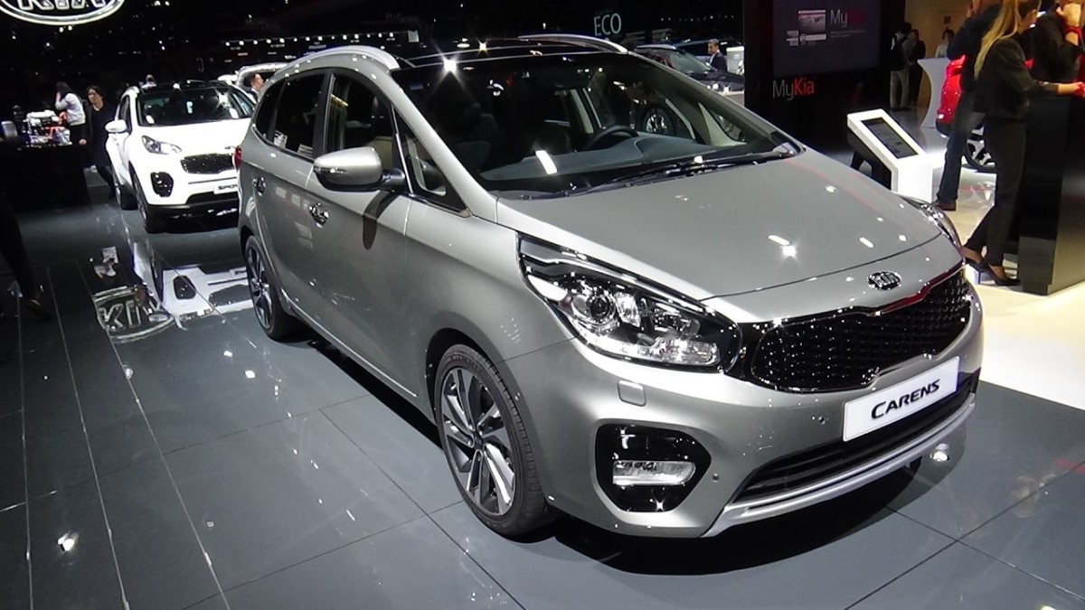 KIA Carens