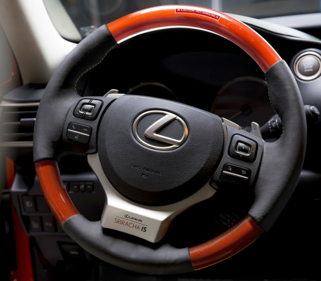 Доработанный седан Lexus IS посвятили острому соусу