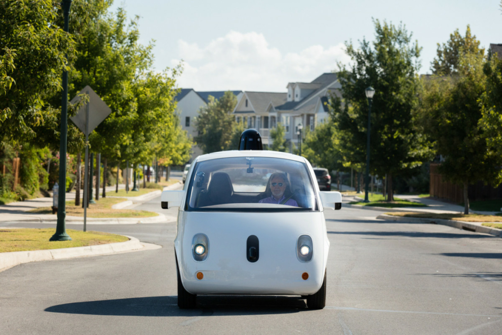 Беспилотный автомобиль Google назвали Waymo