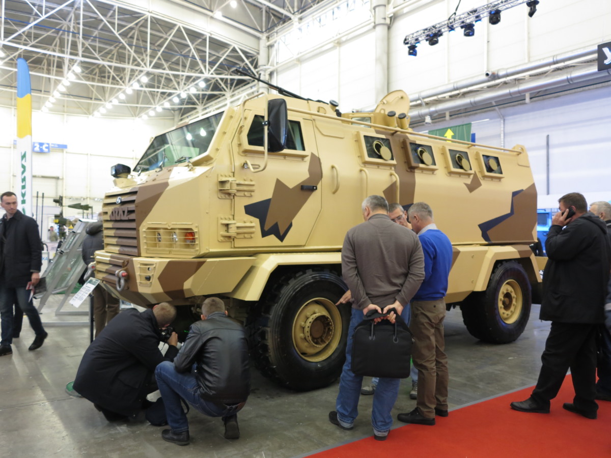Спеціалізований броньований автомобіль із робочим шифром "Варта-Новатор" пройшов випробування - Цензор.НЕТ 9509