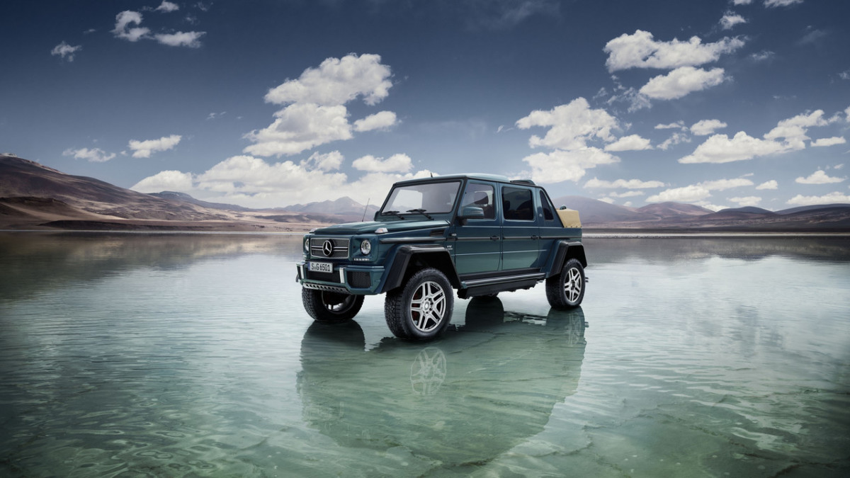 Роскошный Mercedes Maybach G650 Landaulet – официальные