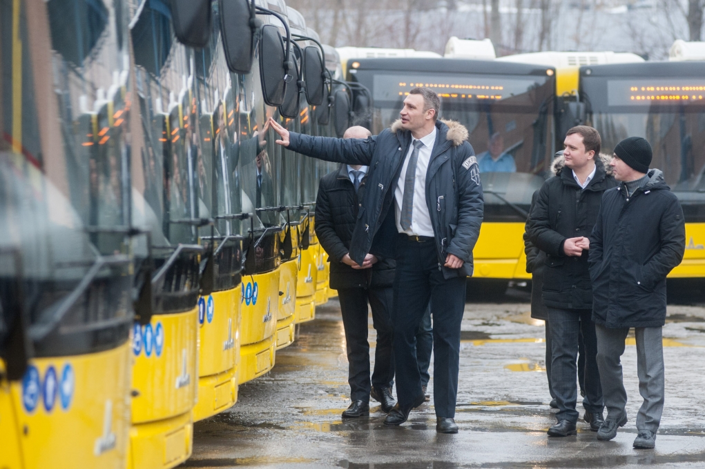 Виталий Кличко осмотрел новые автобусы МАЗ Евро 5