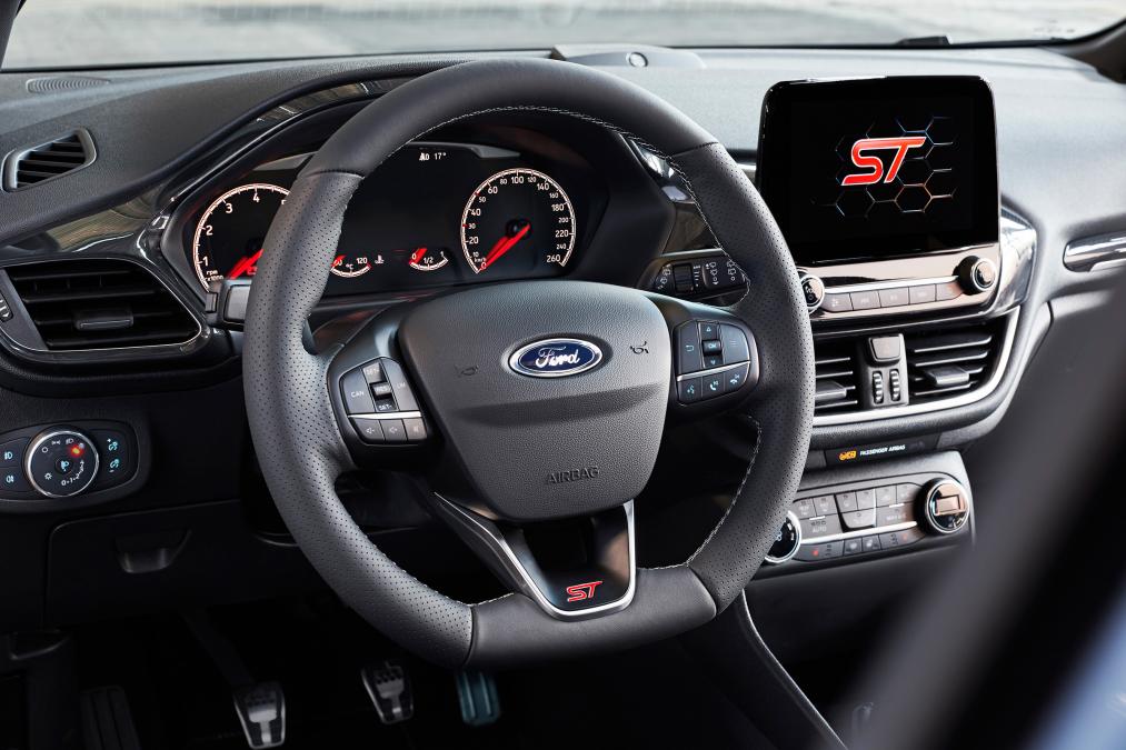 Ford Fiesta - обзор, цены, видео, технические ...