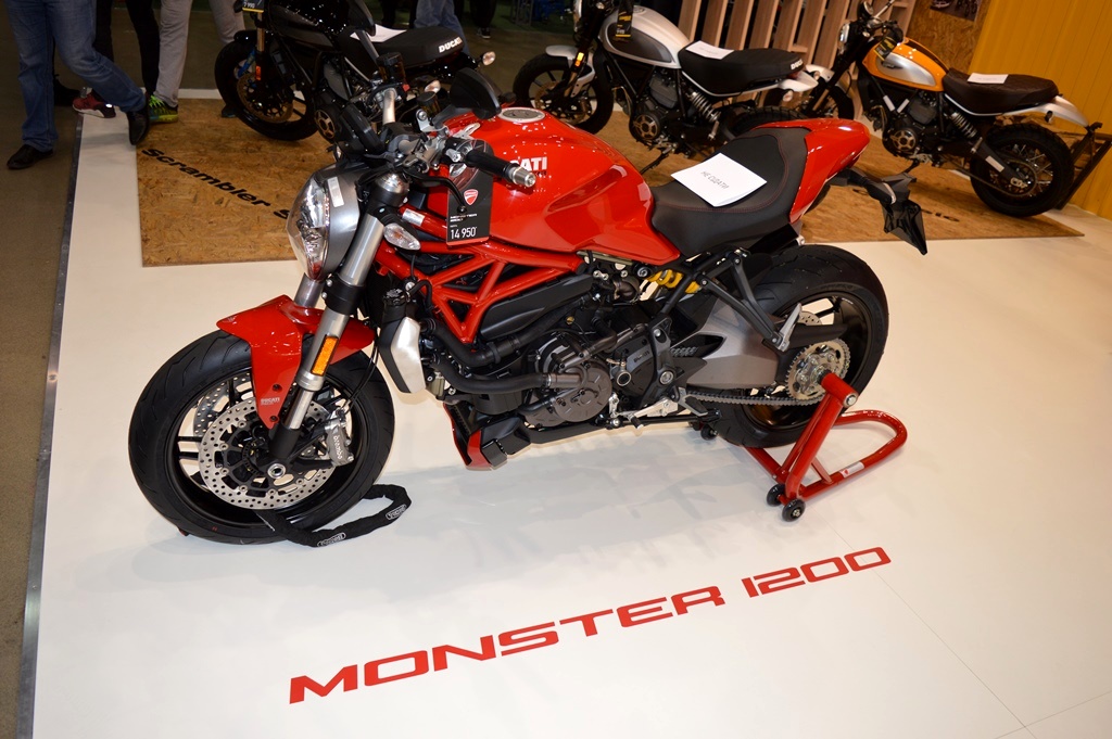 MONSTER 1200