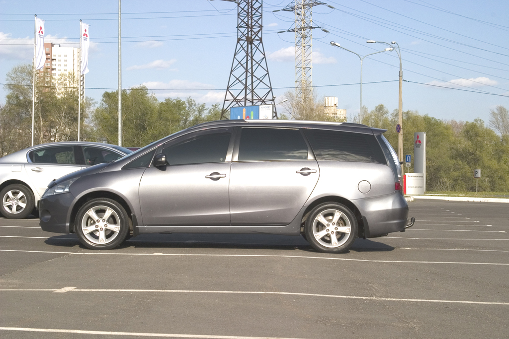 Mitsubishi Grandis