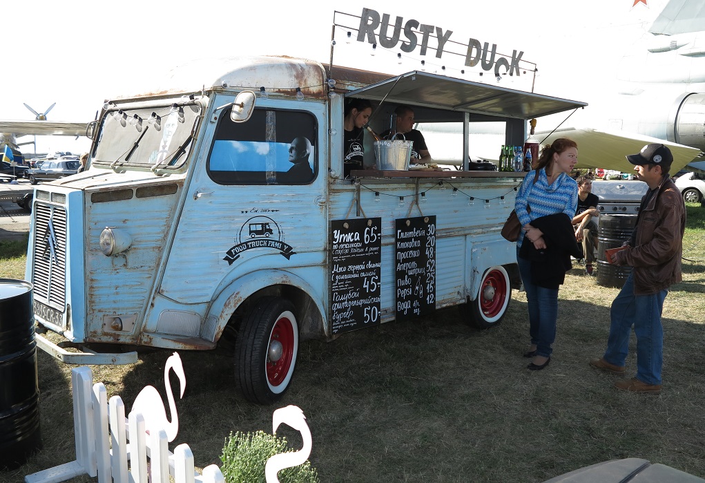 Citroen Type H на ретрофестивале OldCarLand Осень 2016 в Киеве