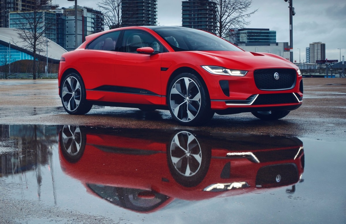 Электрокроссовер Jaguar I-Pace оказался дешевле Tesla Model X