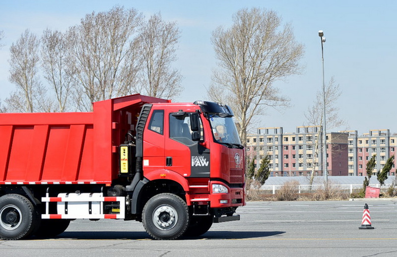 Беспилотные автомобили FAW