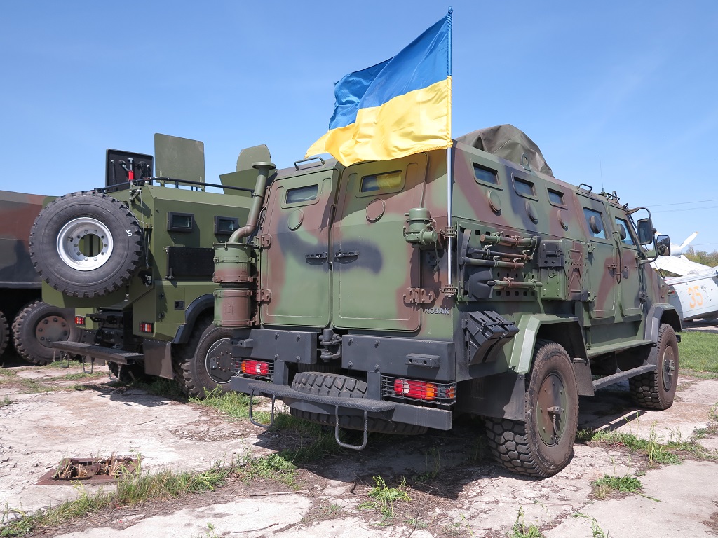 Новейшие бронеавтомобили Национальной гвардии Украины на фестивале в Киеве 