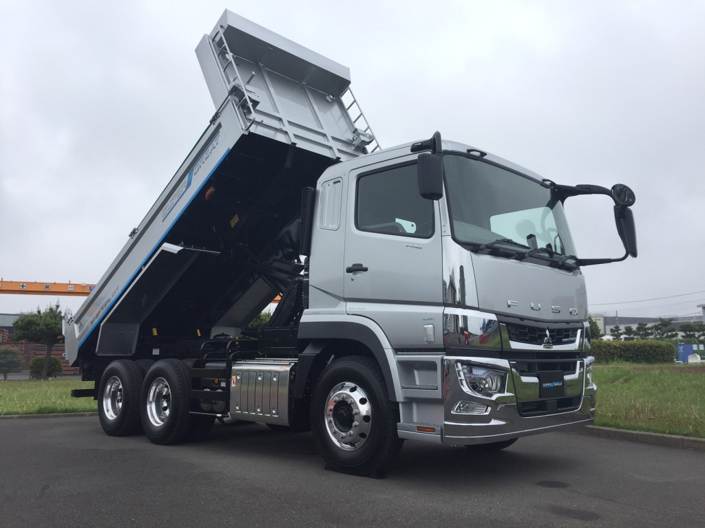 FUSO Super Great