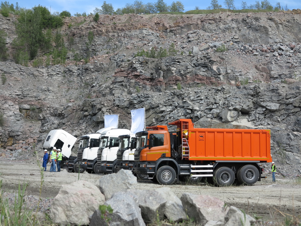 Презентация самосвалов Scania на Ракитнянском гранитном карьере