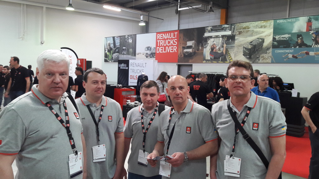 Україну представляла команда EXTREME київського дилера «Вольво Україна»,