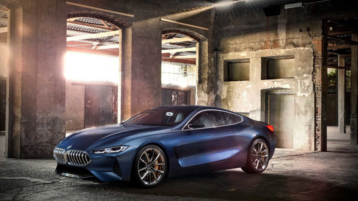 Новая BMW 8 Series: названа дата официального дебюта