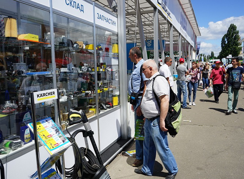 На стенде компании АМАКО