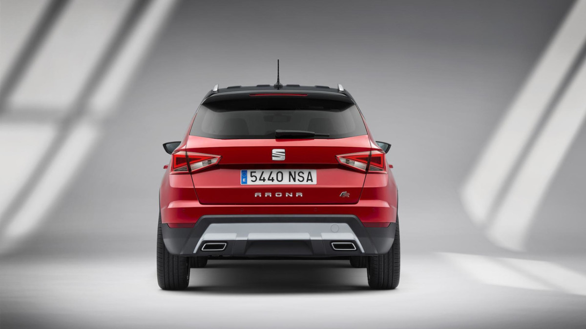 Кроссовер SEAT Arona представлен официально