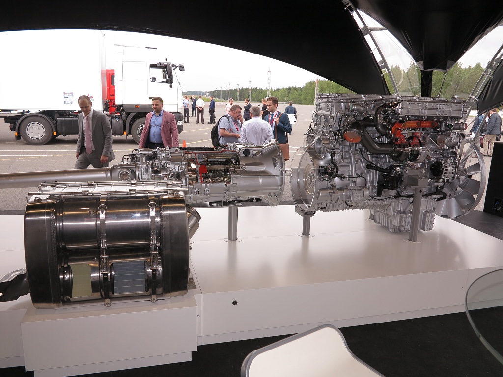 Интегрированный силовой агрегат Mercedes-Benz