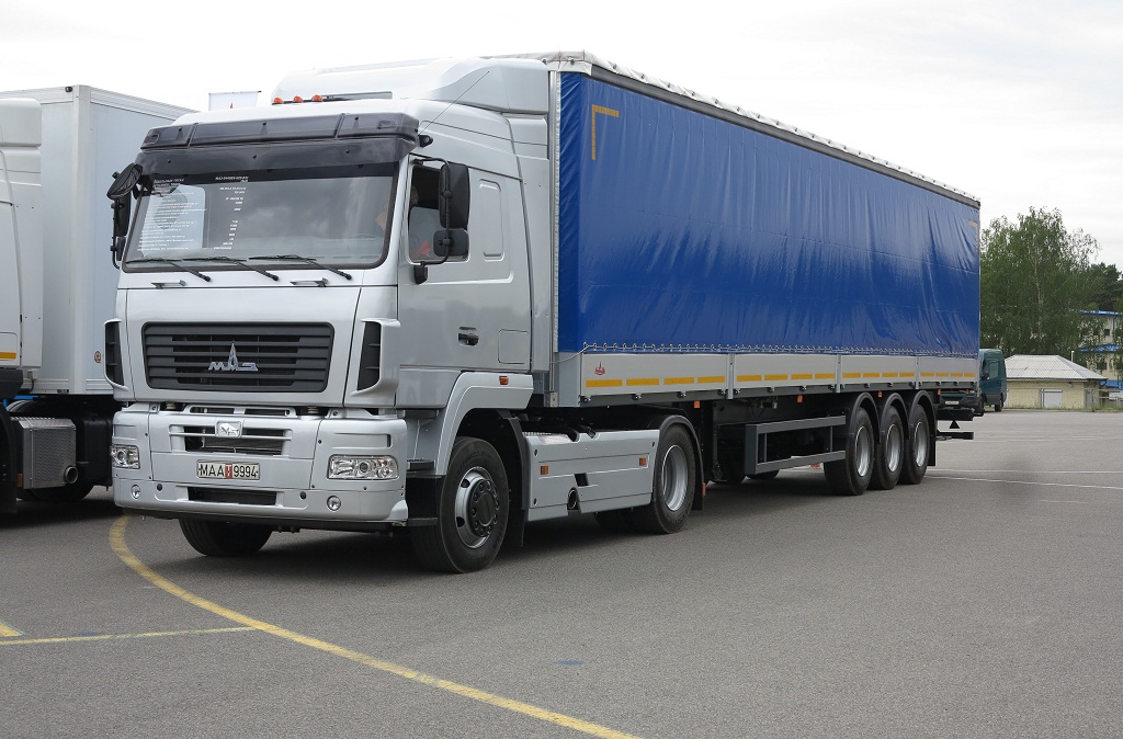 МАЗ модели 5440 c двигателем Mercedes-Benz Евро 5