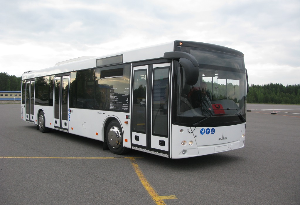 МАЗ-203015