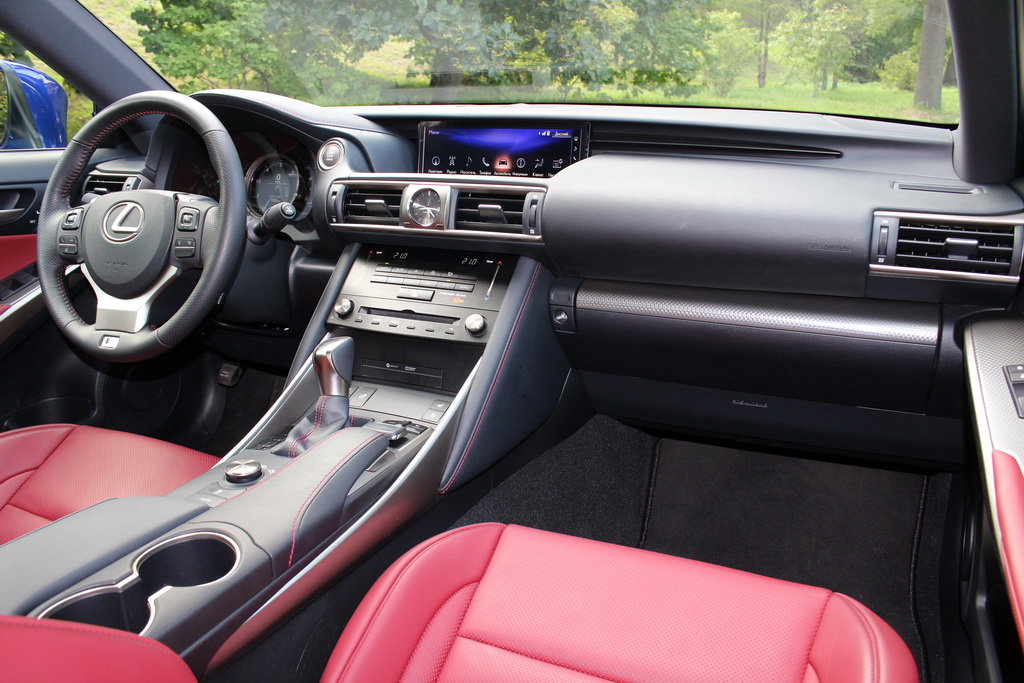 Lexus IS 200t