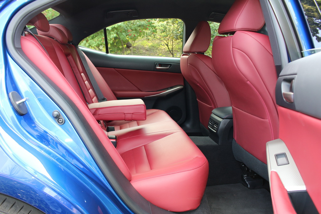 Lexus IS 200t