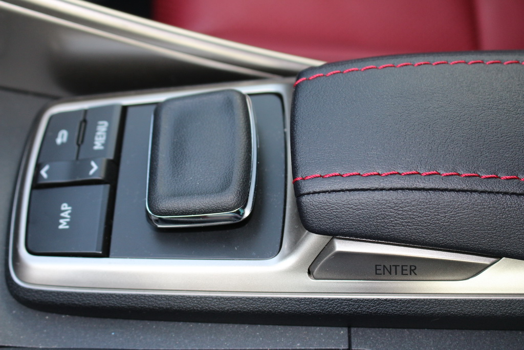 Lexus IS 200t