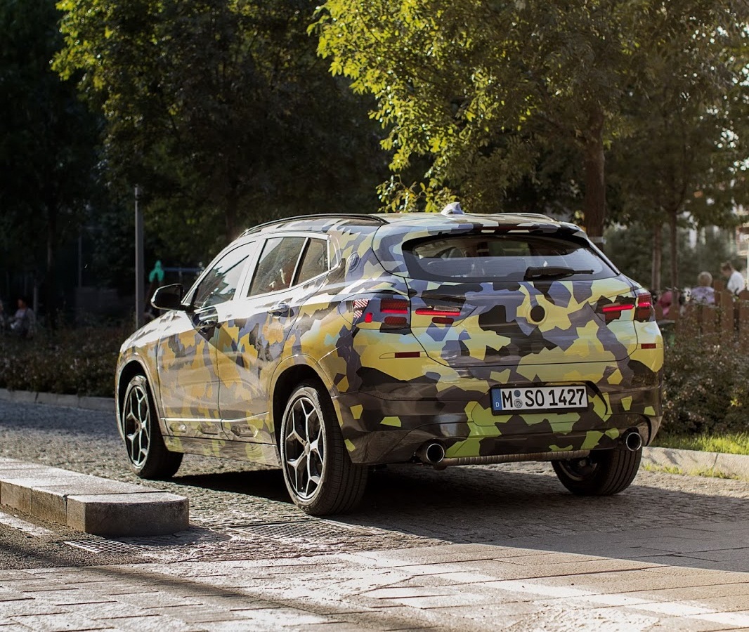 BMW X2 2018: официальные фото компактного кроссовера БМВ