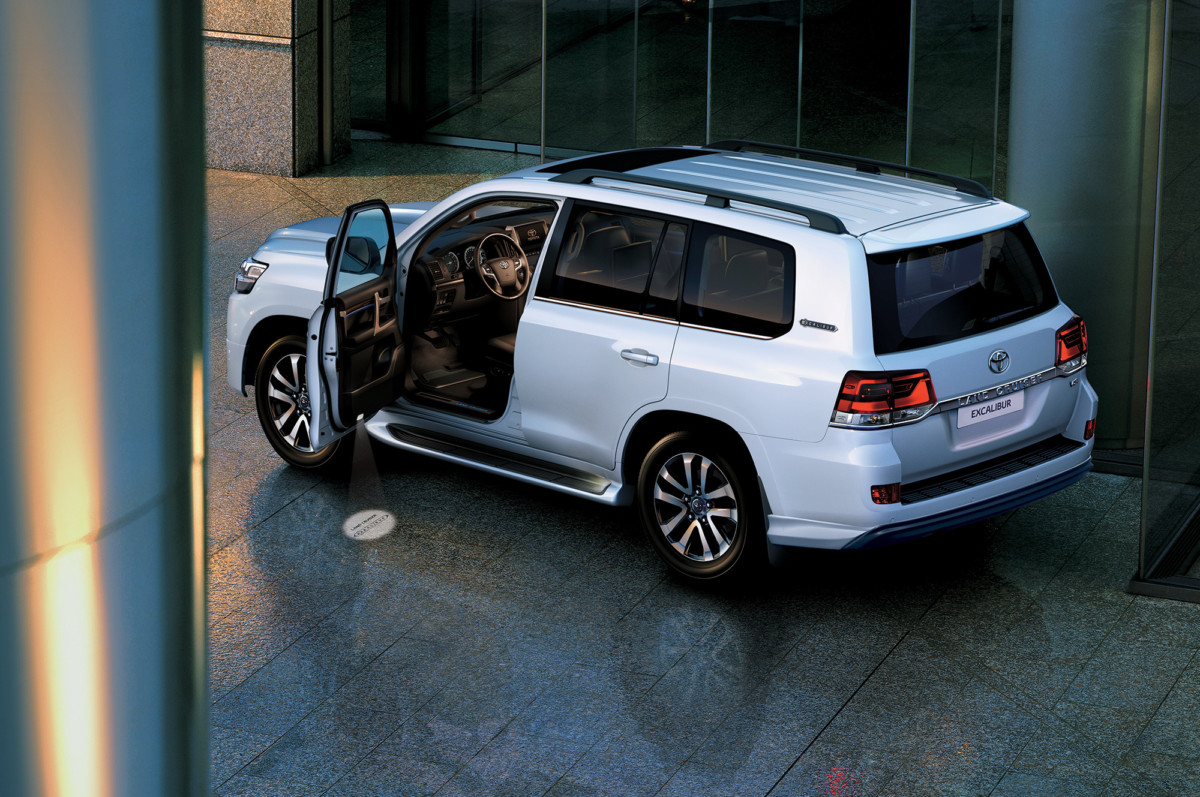 Toyota Land Cruiser Excalibur