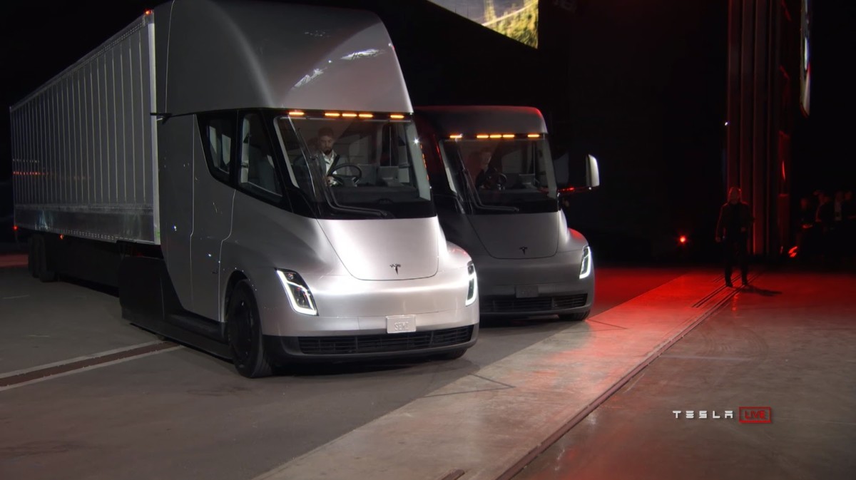 Tesla Semi photo