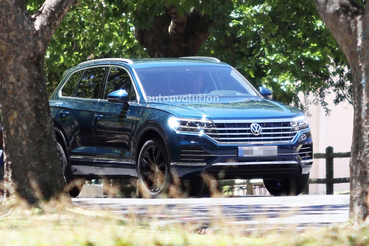 Новый Volkswagen Touareg 2018 дебютирует весной