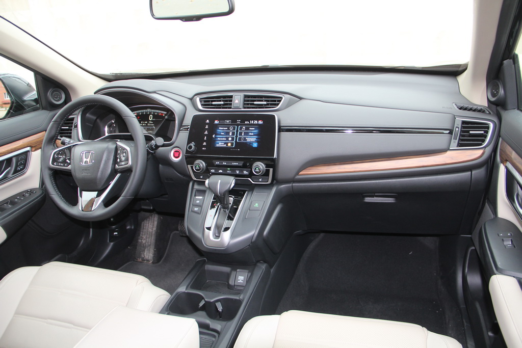Интерьер Honda CR-V 2017