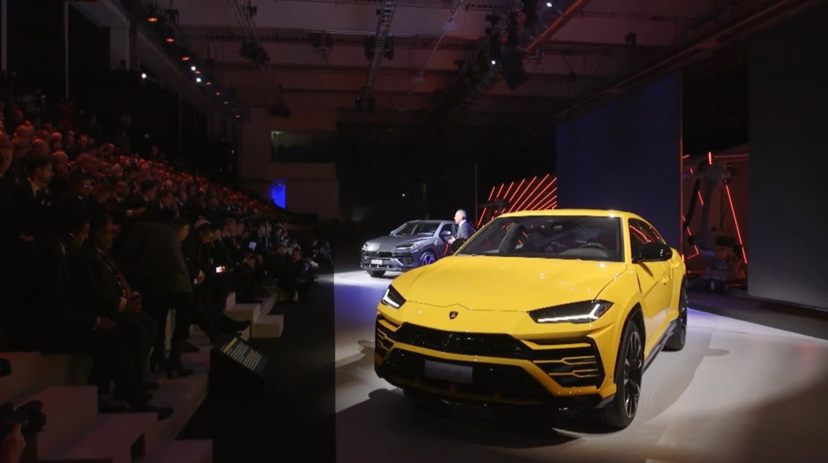 Живые фото и все подробности кроссовера Lamborghini Urus 2018