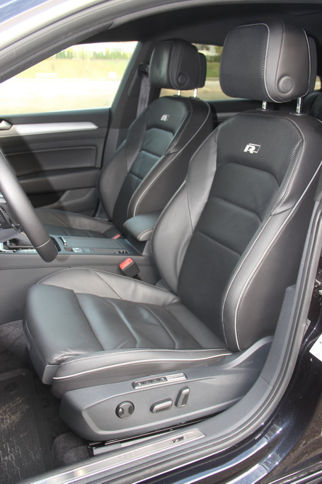 Салон Volkswagen Arteon 2017