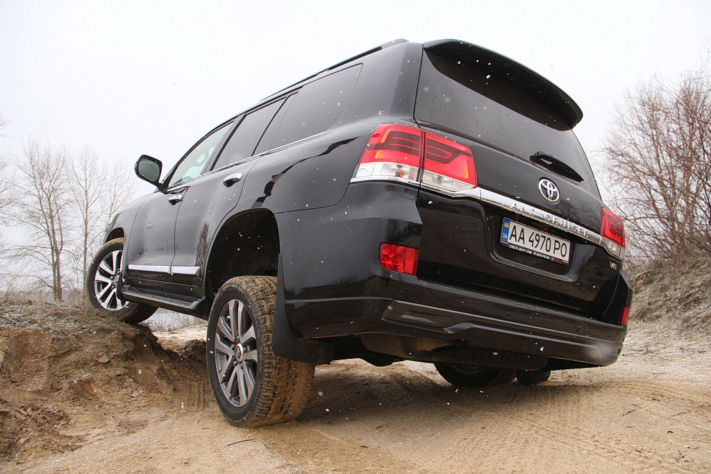 Toyota Land Cruiser 200