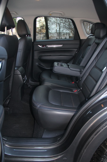 Интерьер Mazda CX-5 2017