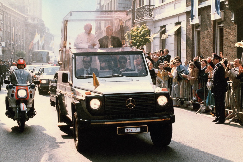 Mercedes-Benz 230 G