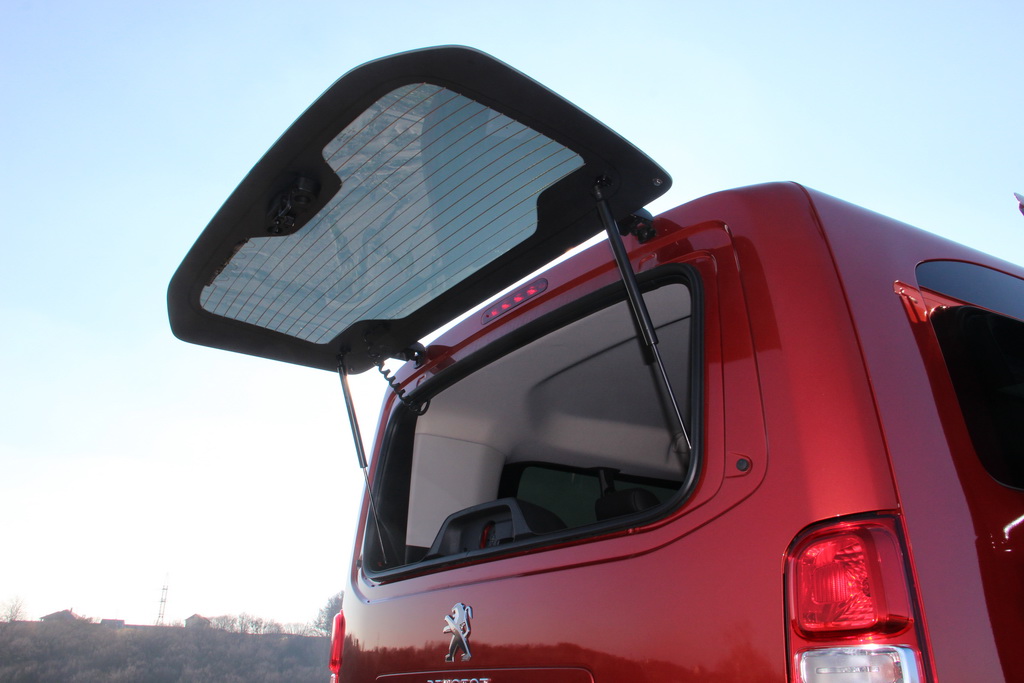 Peugeot Traveller 2017 VIP
