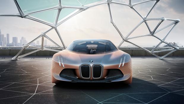 Беспилотный электрокроссовер BMW представят уже в этом году