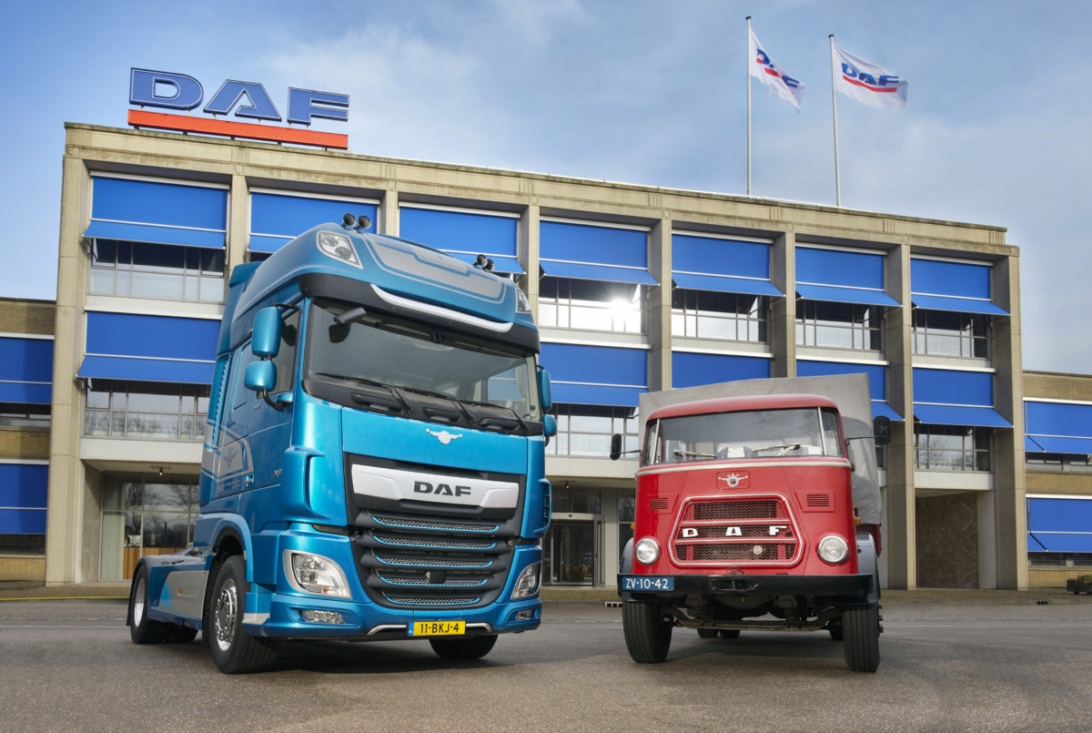 Юбилейный тягач DAF XF и модель А1600 выпуска 1968 года