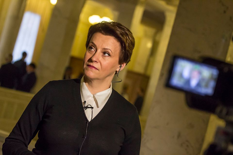 Нина Южанина
